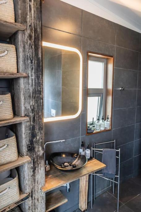 Luxury Lakefront Villa, Infinity Hot Tub And Sauna Grimsnes og Grafningshreppur ภายนอก รูปภาพ