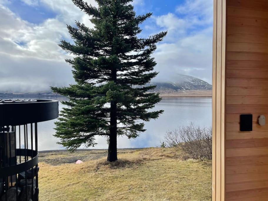 Luxury Lakefront Villa, Infinity Hot Tub And Sauna Grimsnes og Grafningshreppur ภายนอก รูปภาพ