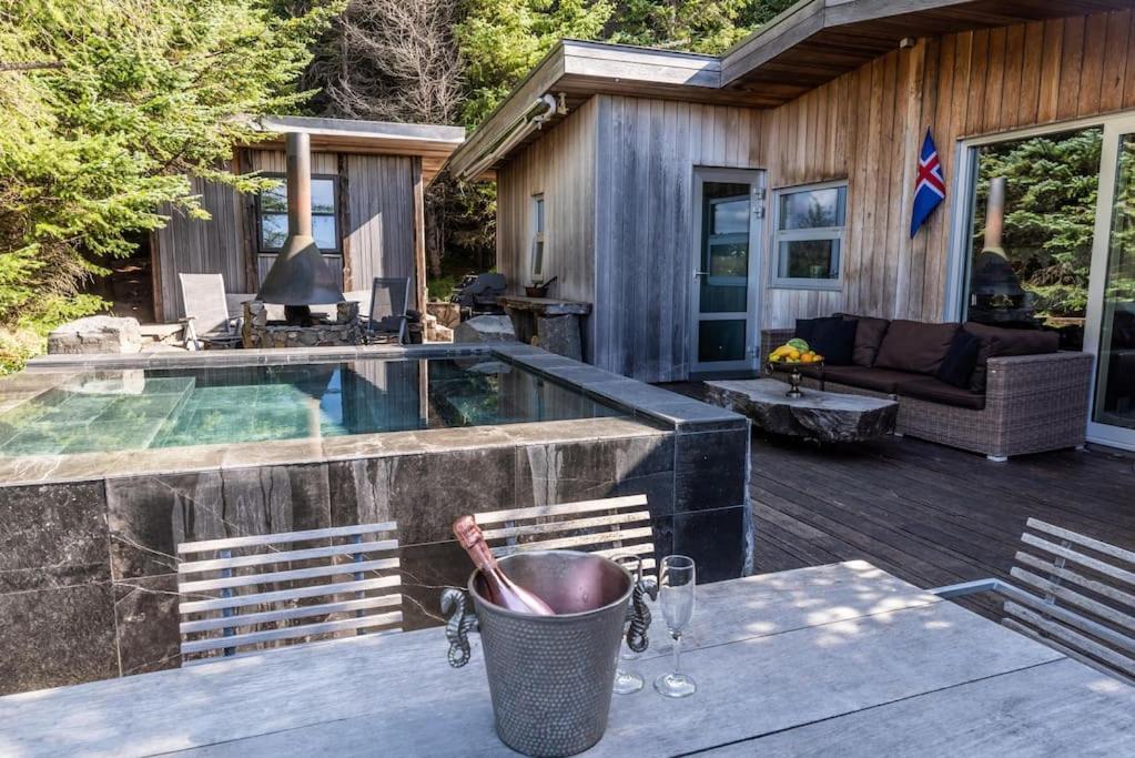 Luxury Lakefront Villa, Infinity Hot Tub And Sauna Grimsnes og Grafningshreppur ภายนอก รูปภาพ