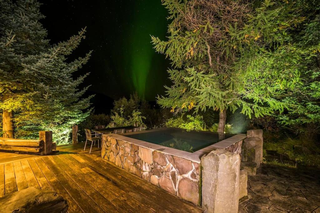 Luxury Lakefront Villa, Infinity Hot Tub And Sauna Grimsnes og Grafningshreppur ภายนอก รูปภาพ