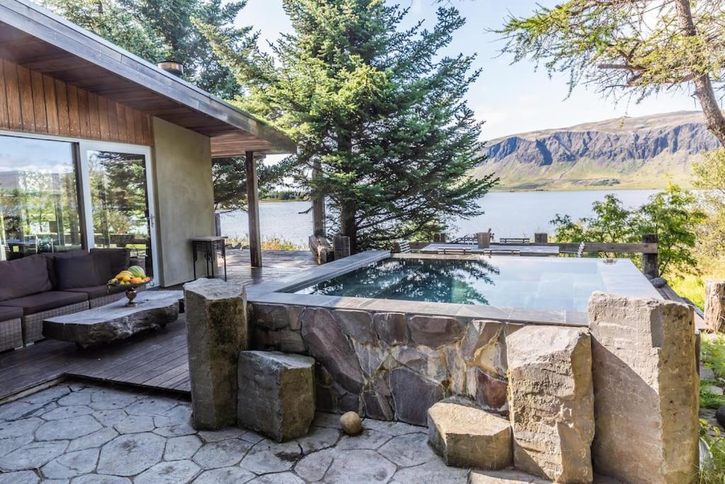 Luxury Lakefront Villa, Infinity Hot Tub And Sauna Grimsnes og Grafningshreppur ภายนอก รูปภาพ